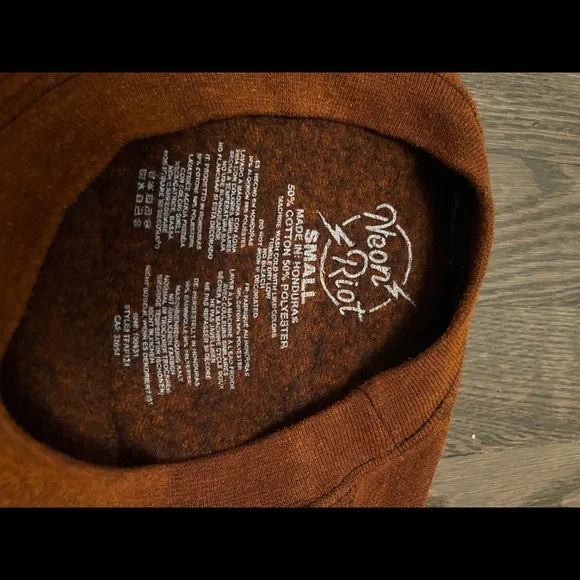 Neon Riot sweater - Picture 3 of 3